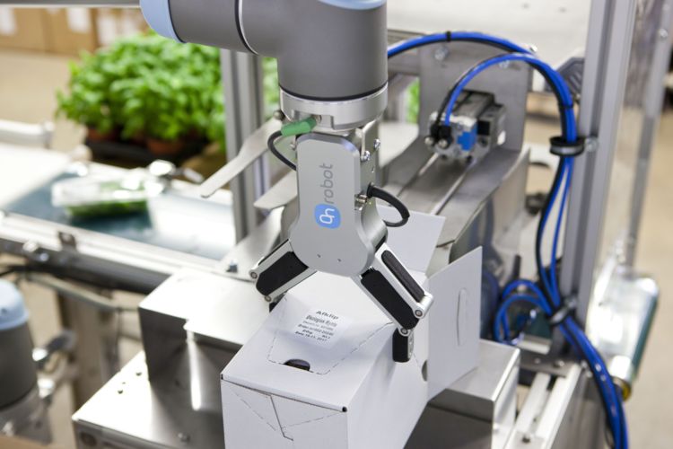 OnRobot’s new collaborating gripper RG6 can move loads of up to six kilograms with an adjustable force between 25 and 120 Newton, © image: OnRobot